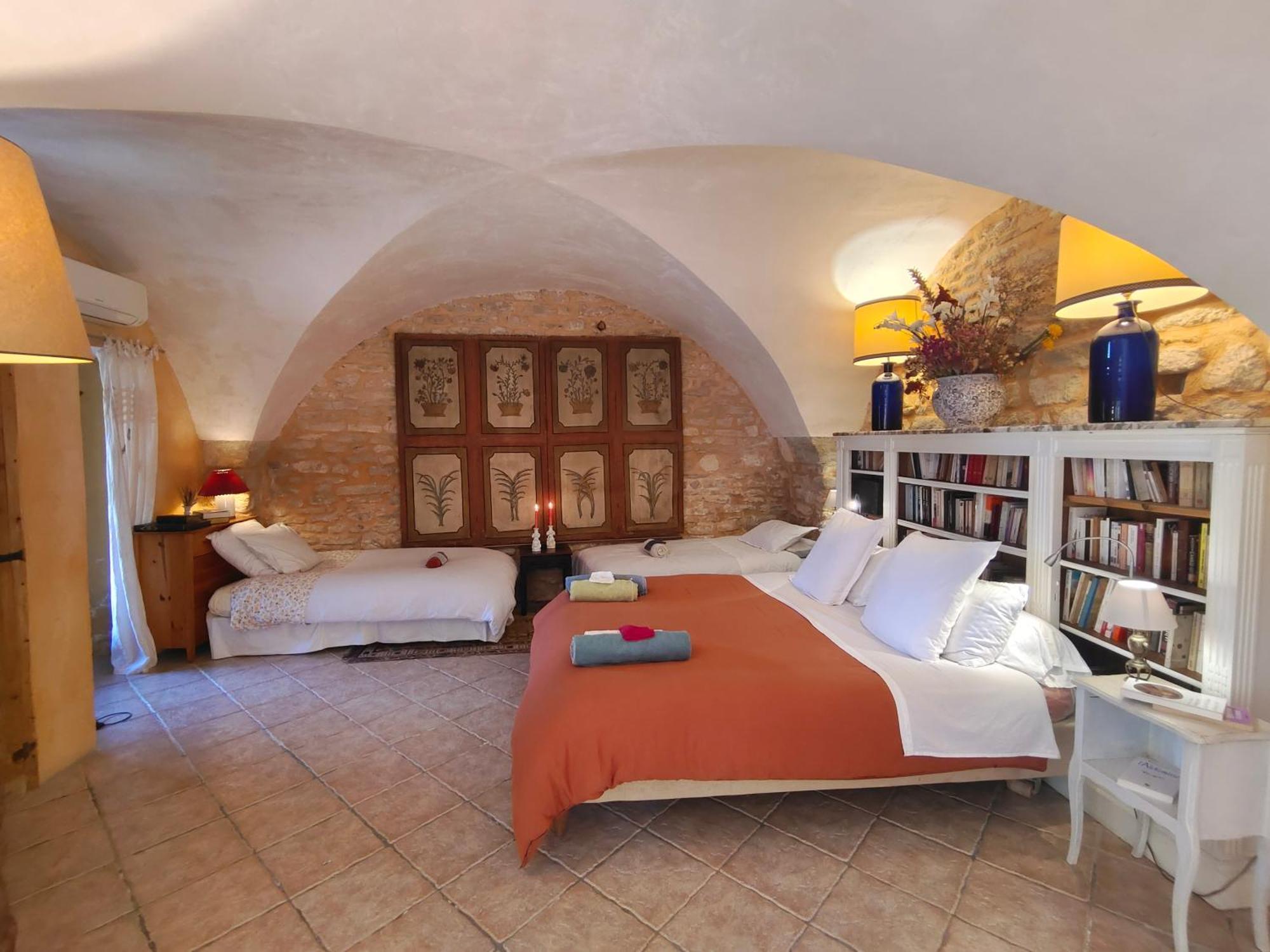 Rue Du Chateau A Cabrieres D'Avignon Bed and Breakfast Eksteriør billede